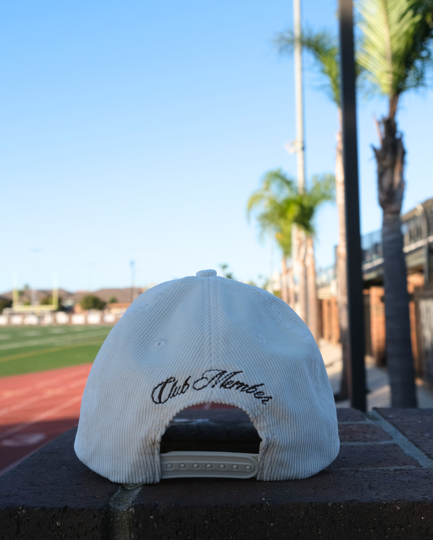 the club member hat - cream